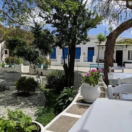 Old Cycladic House In The Heart Of The Chora. Сasa de vacaciones Folégandros